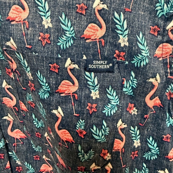 Simply Southern Tropical Flamingo Button-Down Shirt - Picture 4 of 7